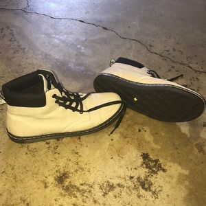 Dr. Martens, size 9!! only worn once!!